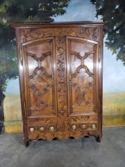 armoire Luigi XV dell'est della Francia