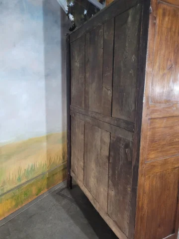 armoire Luigi XV dell'est della Francia — Ottimo stato