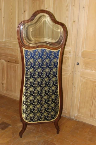 PANTALLA DE ESTILO LOUIS XVI