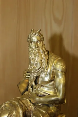 BRONCE DE MOZÉS