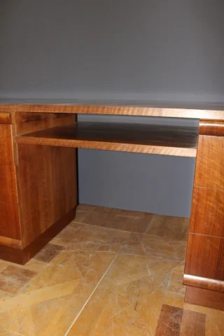 bureau plat d'époque art déco en noyer