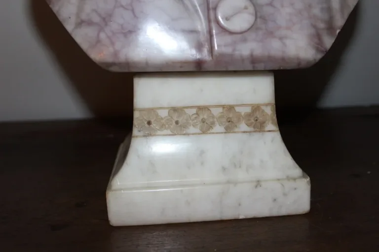 ALABASTER BÜSTE