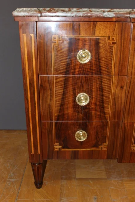 Commode  Louis XVI Suisse fin XVIII