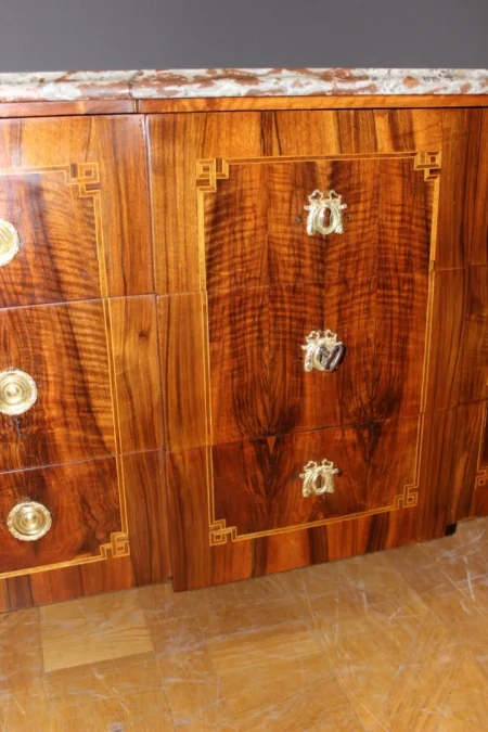 Commode  Louis XVI Suisse fin XVIII
