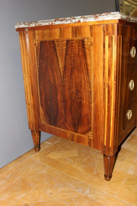 Commode  Louis XVI Suisse fin XVIII