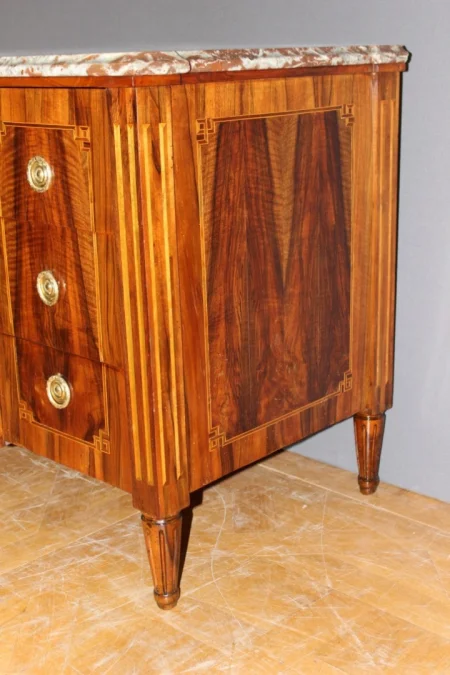 Commode  Louis XVI Suisse fin XVIII