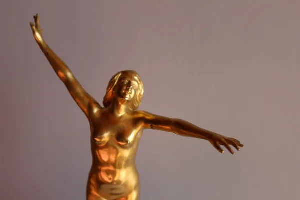 BRONZE SCULPTURE BY DURQUET