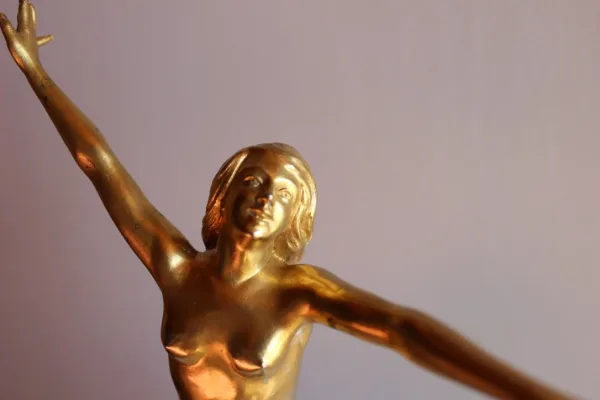 BRONZE SCULPTURE BY DURQUET