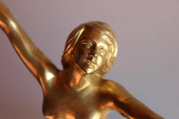 BRONZE SCULPTURE BY DURQUET