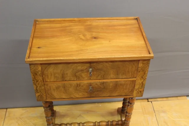 Chiffonnier Louis Philippe en Noyer