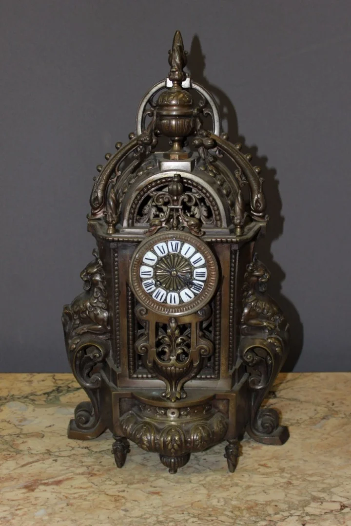 Pendule en bronze d'époque Napoléon III