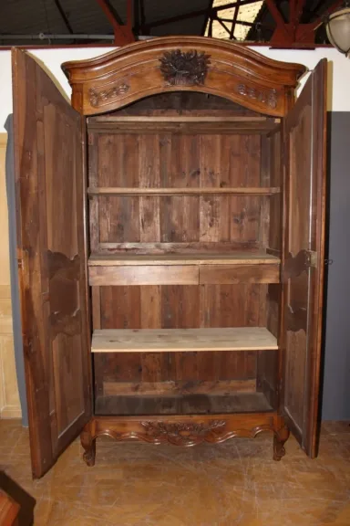 Armoire Provençale de mariage en noyer début XIX