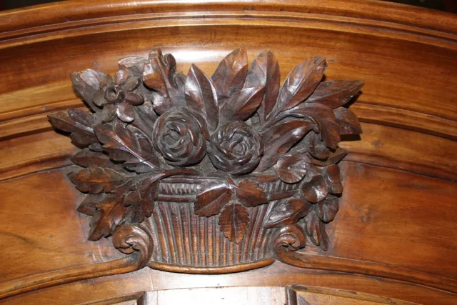 Armoire Provençale de mariage en noyer début XIX