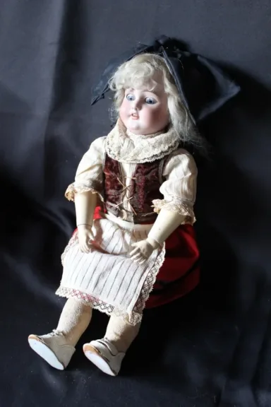 Poupée tête porcelaine marqué S&C germany