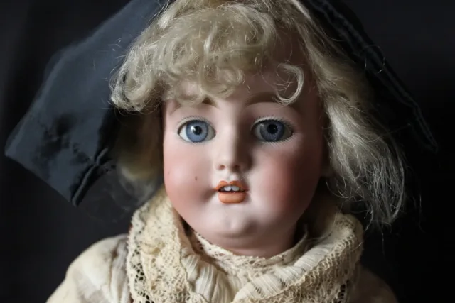 Poupée tête porcelaine marqué S&C germany