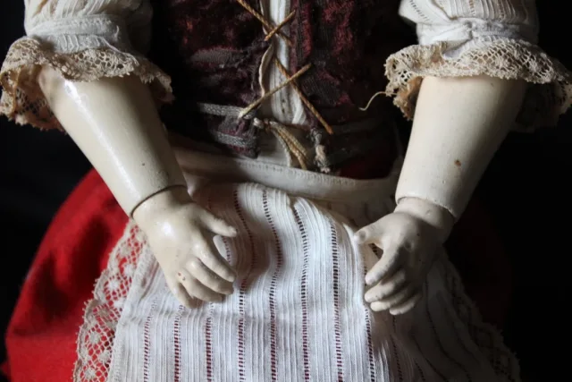 Poupée tête porcelaine marqué S&C germany