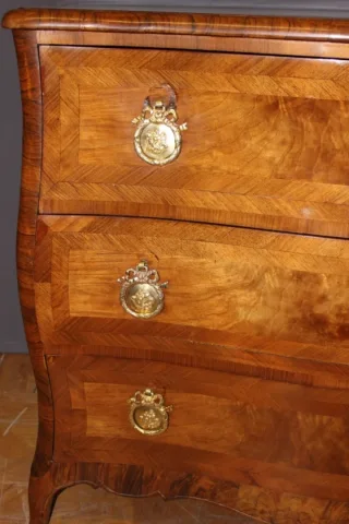 Louis XV Commode In Walnut Marquetry XVIII
