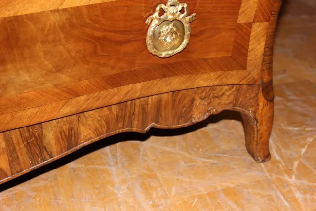 Louis XV Commode In Walnut Marquetry XVIII