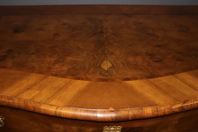 Louis XV Commode In Walnut Marquetry XVIII