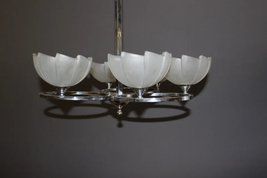 Lustre d'époque Art Déco en chrome et verre pressé