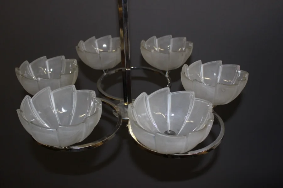 Lustre d'époque Art Déco en chrome et verre pressé