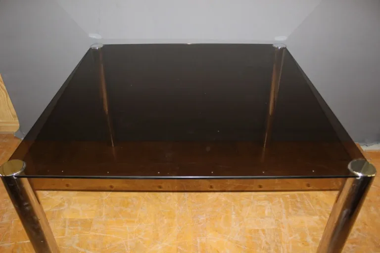 Table de salle à manger en chrome et verre fumé gris 1970