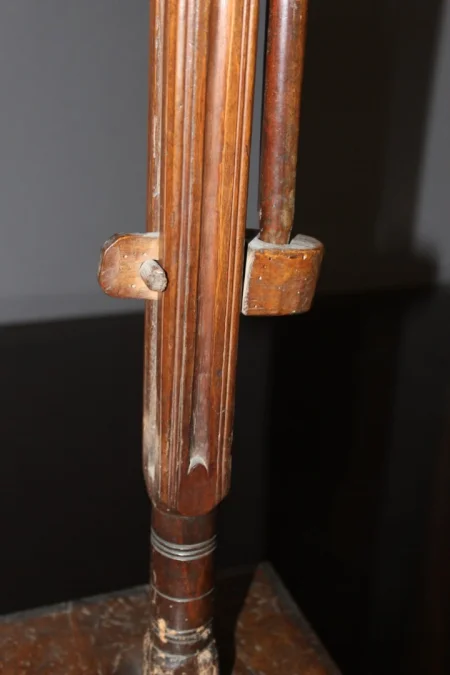 Quenouille et porte quenouille en bois et étain XIX