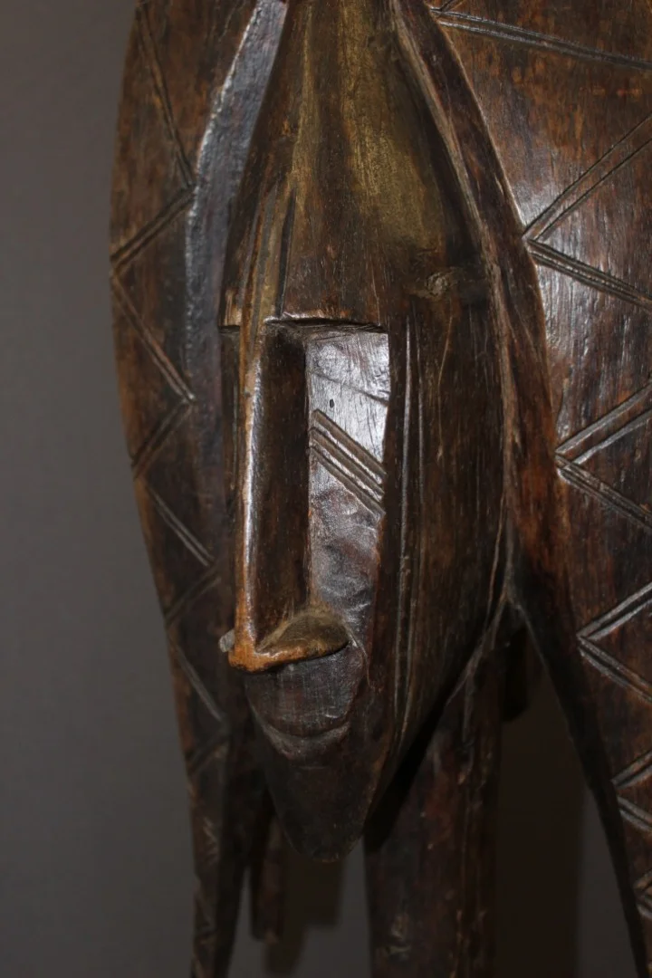 ESCULTURA AFRICANA
