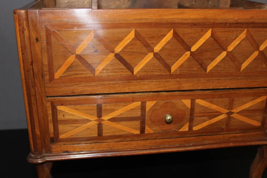 Commode de maitrise en marqueterie XVIII