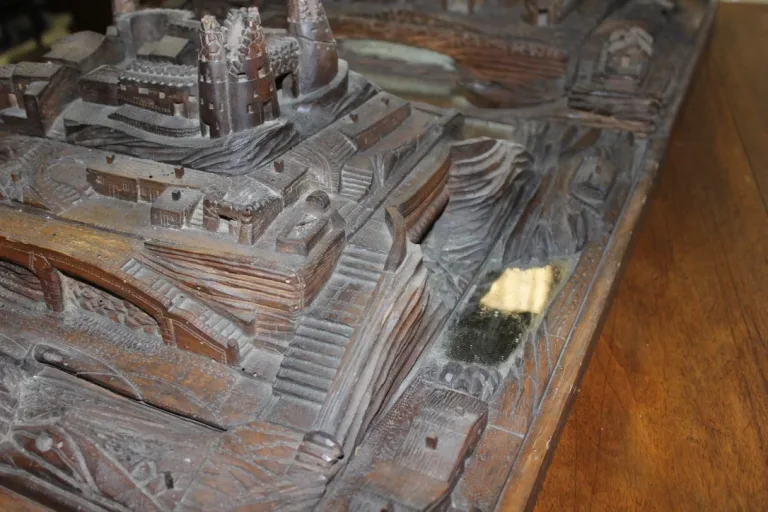 Maquette De Village En Noyer XIX
