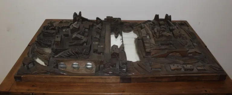 Maquette De Village En Noyer XIX