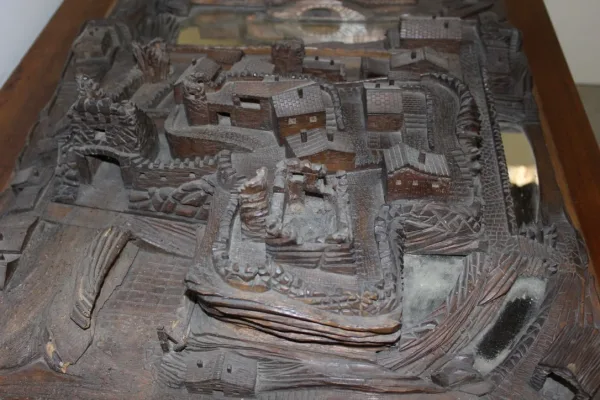 Maquette De Village En Noyer XIX