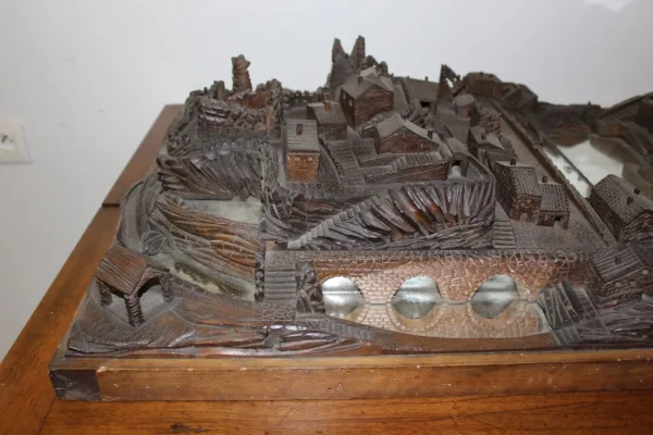 Maquette De Village En Noyer XIX