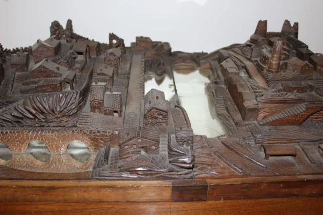 Maquette De Village En Noyer XIX