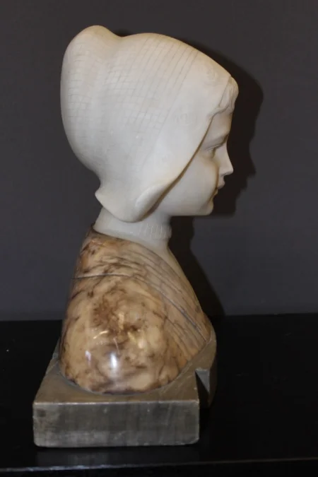 Bust In Alabaster And Marble Figuring A Dutch Woman Around 1900