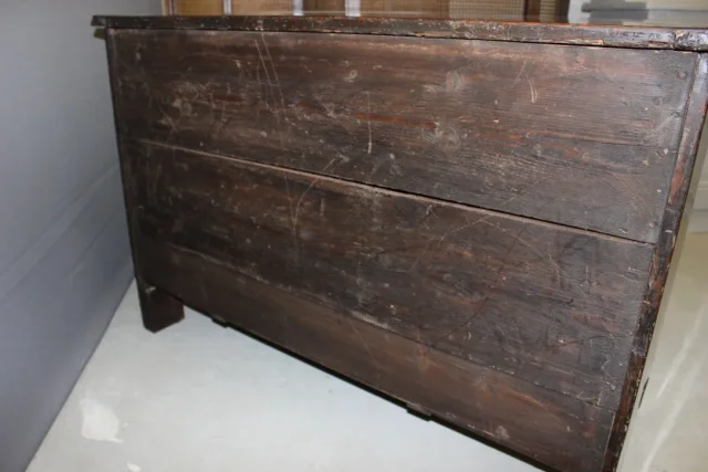 FRENCH REGENCY PERIOD CHEST OF DRAWERS