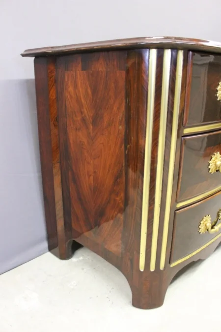 FRENCH REGENCY PERIOD CHEST OF DRAWERS