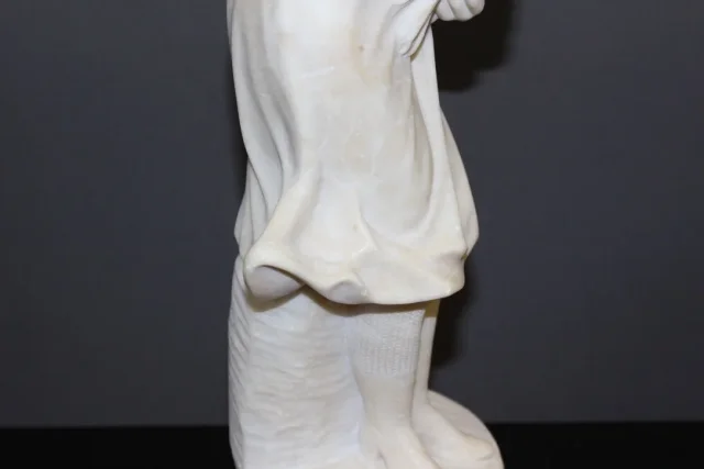 Alabaster Sculpture Representing A Young Woman With Roses Around 1900