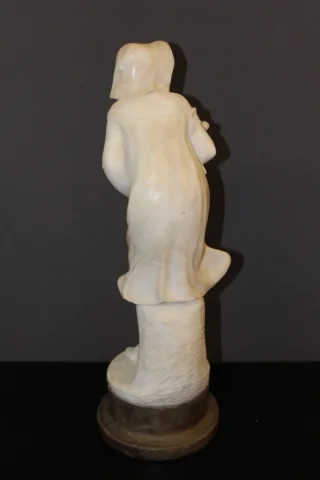 Alabaster Sculpture Representing A Young Woman With Roses Around 1900