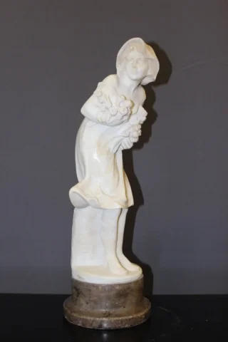 Alabaster Sculpture Representing A Young Woman With Roses Around 1900