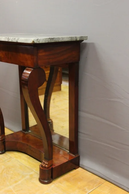 Console d'époque Restauration en acajou XIX