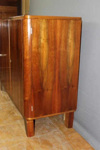 Bahut Art Déco en noyer vers 1940