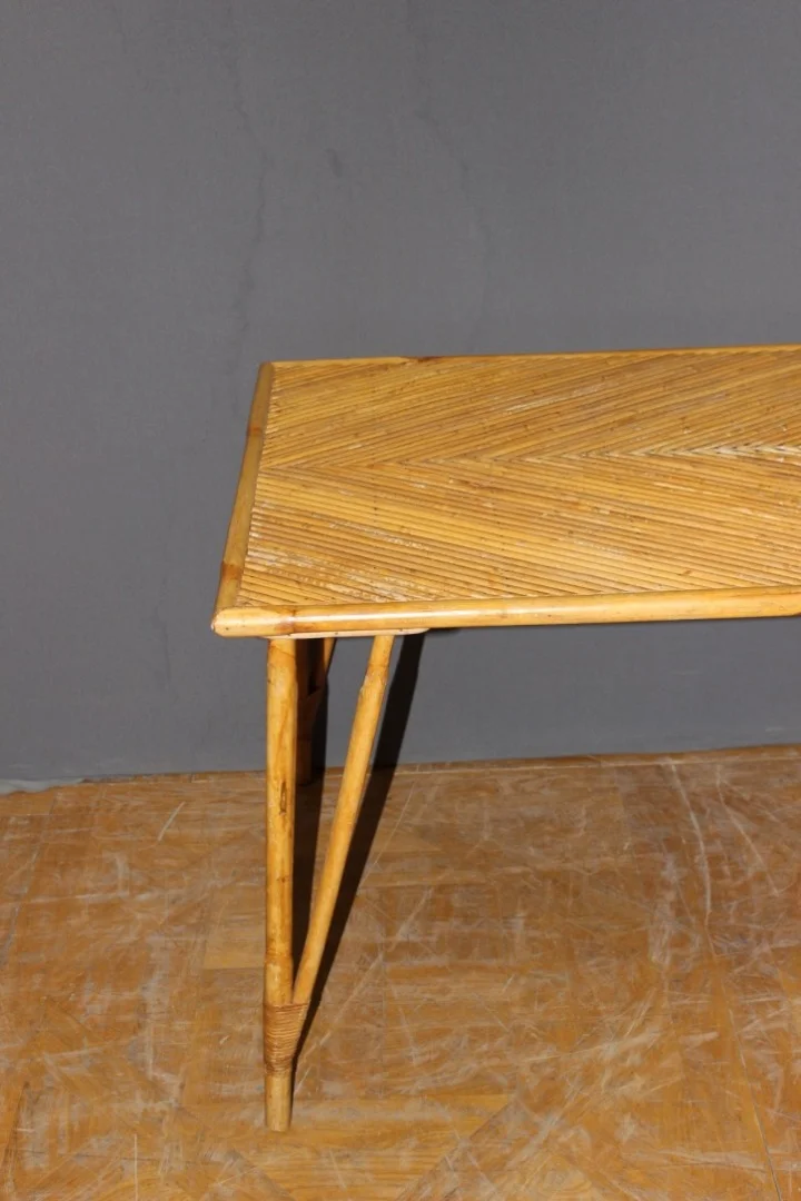RATTAN-TISCH