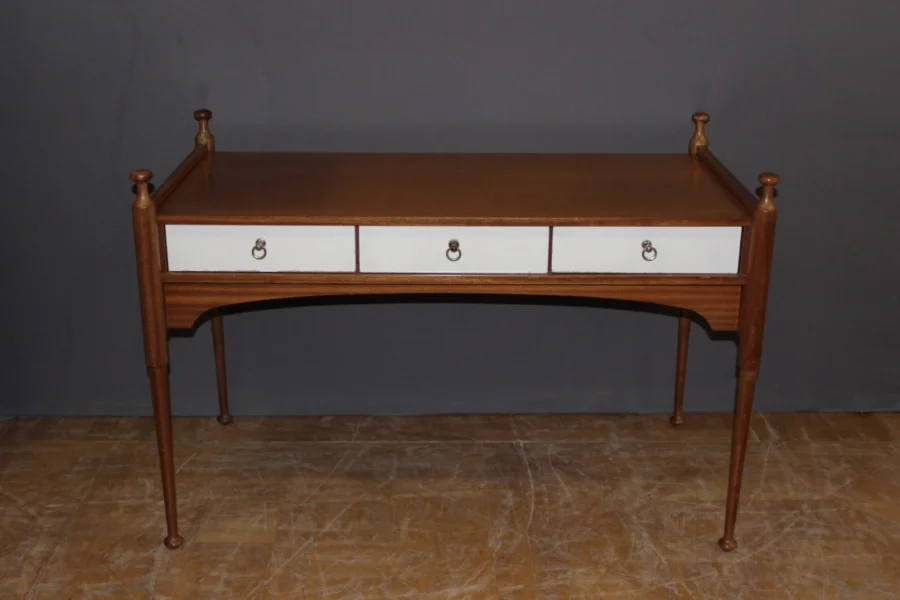 VINTAGE DESK