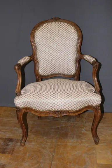 Paire de cabriolets d'époque Louis XV en hêtre