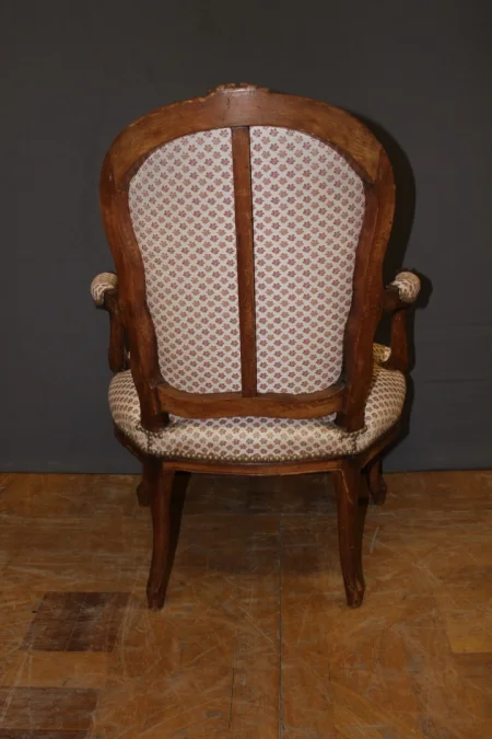 Paire de cabriolets d'époque Louis XV en hêtre