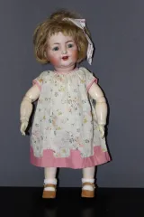Poupée , Bébé Caractère, Tête Porcelaine Simon Et Halbig Numéro 126