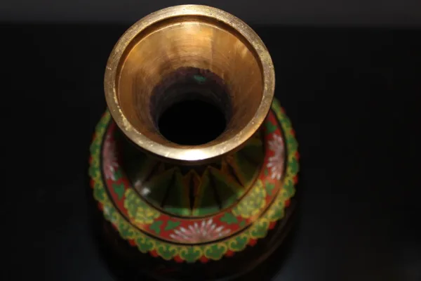 Paire de vases cloisonnés Chinois décor au dragon vers 1900