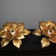 Paire d'appliques ou plafonniers en métal doré vers 1980