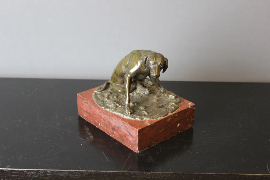Chien de chasse en bronze XIX